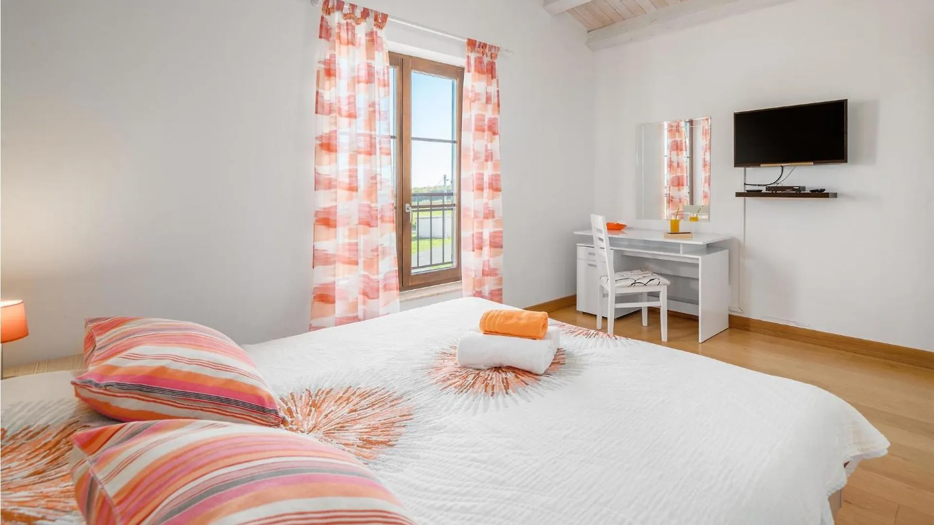 4 Bedroom Gorgeous Home In Barban 0*,  Croatia